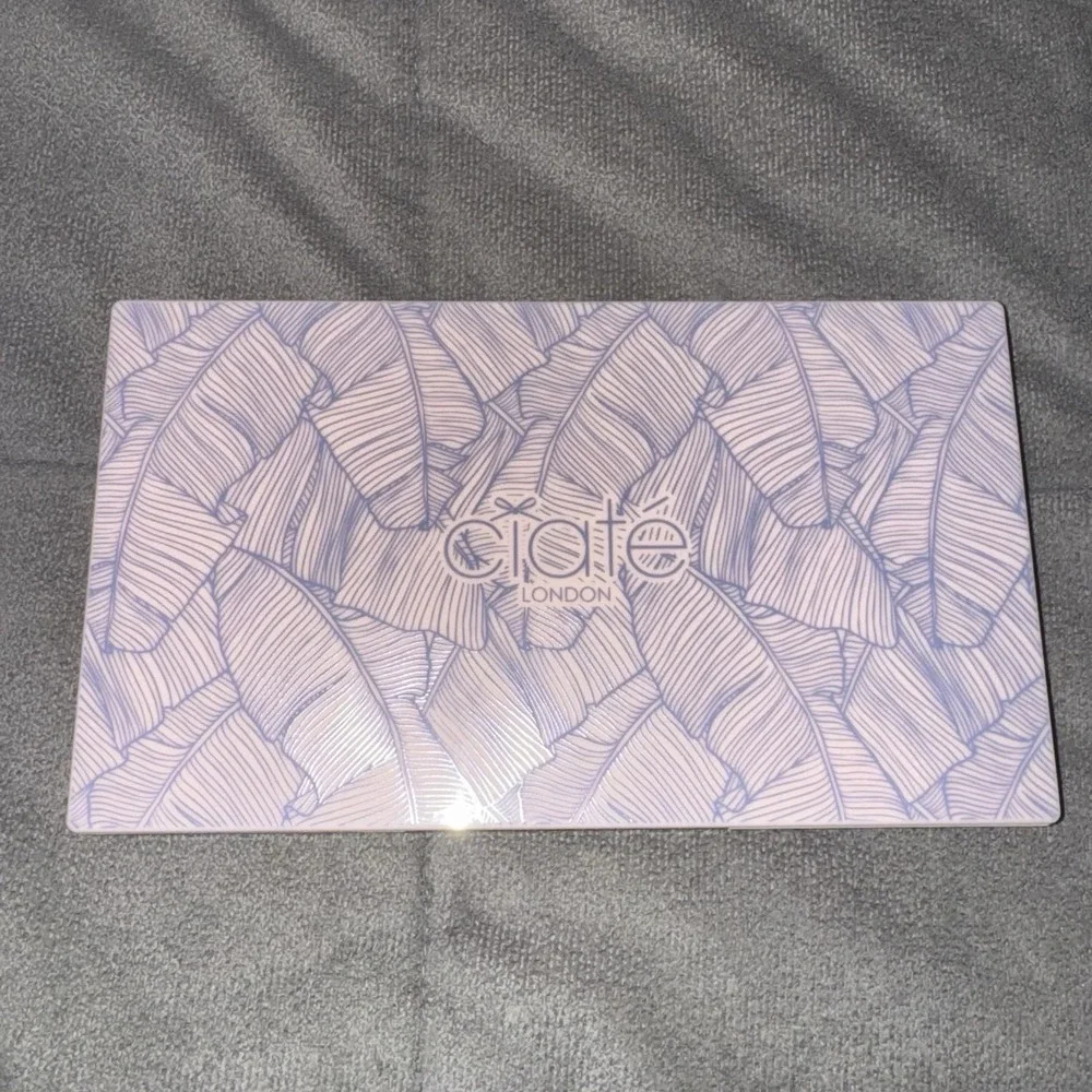 CIATE‎ LONDON The Editor Palette New England 18 Shade Eyeshadow Palette NIB